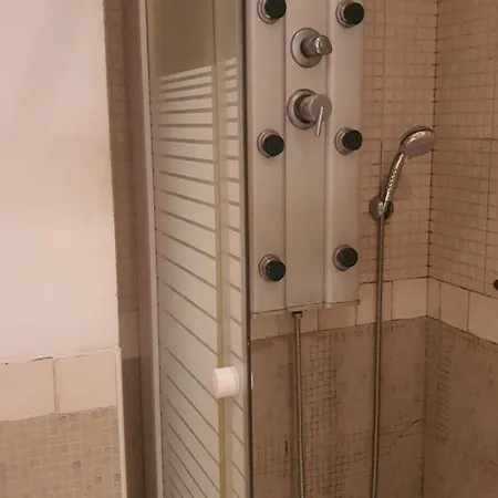 With Terrace Access - Homestay